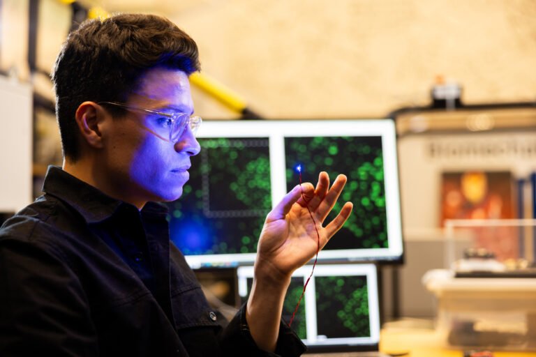 MIT scientists learn how to control muscles with light | MIT News